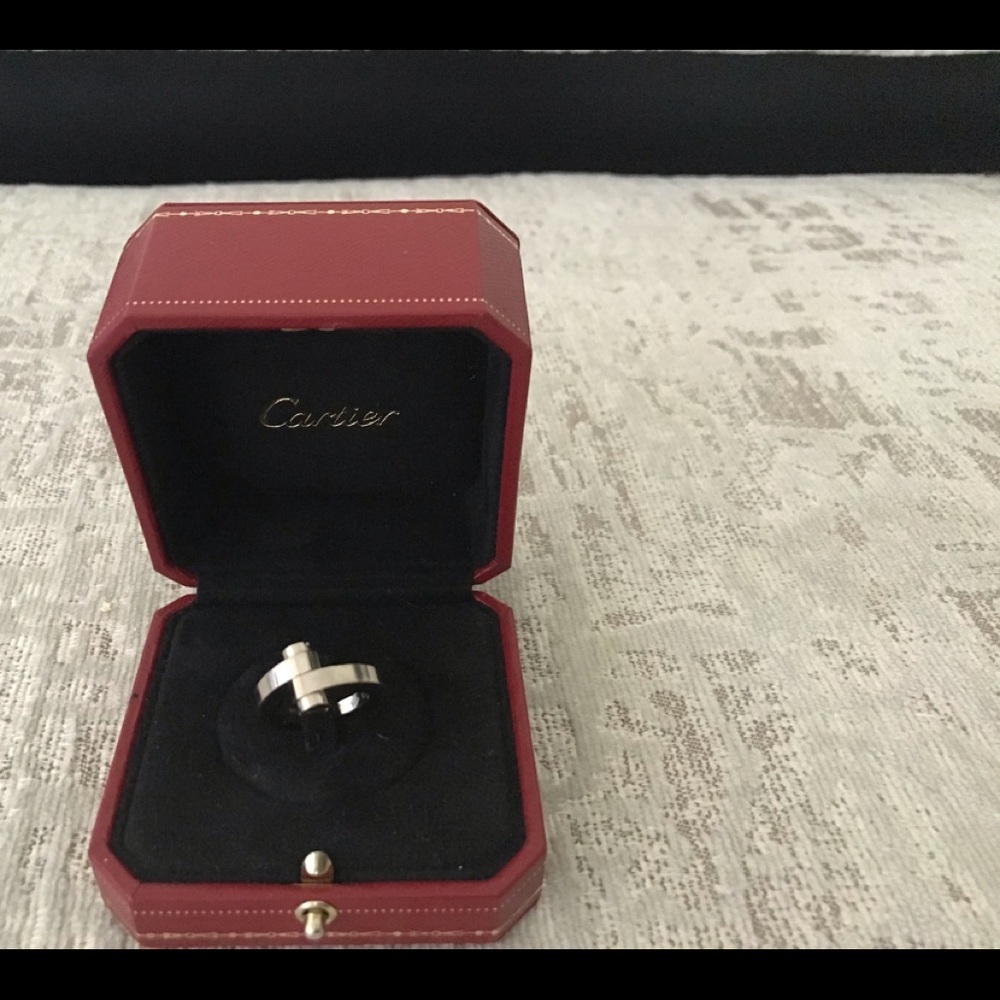 Ring - Picture 2 of 2